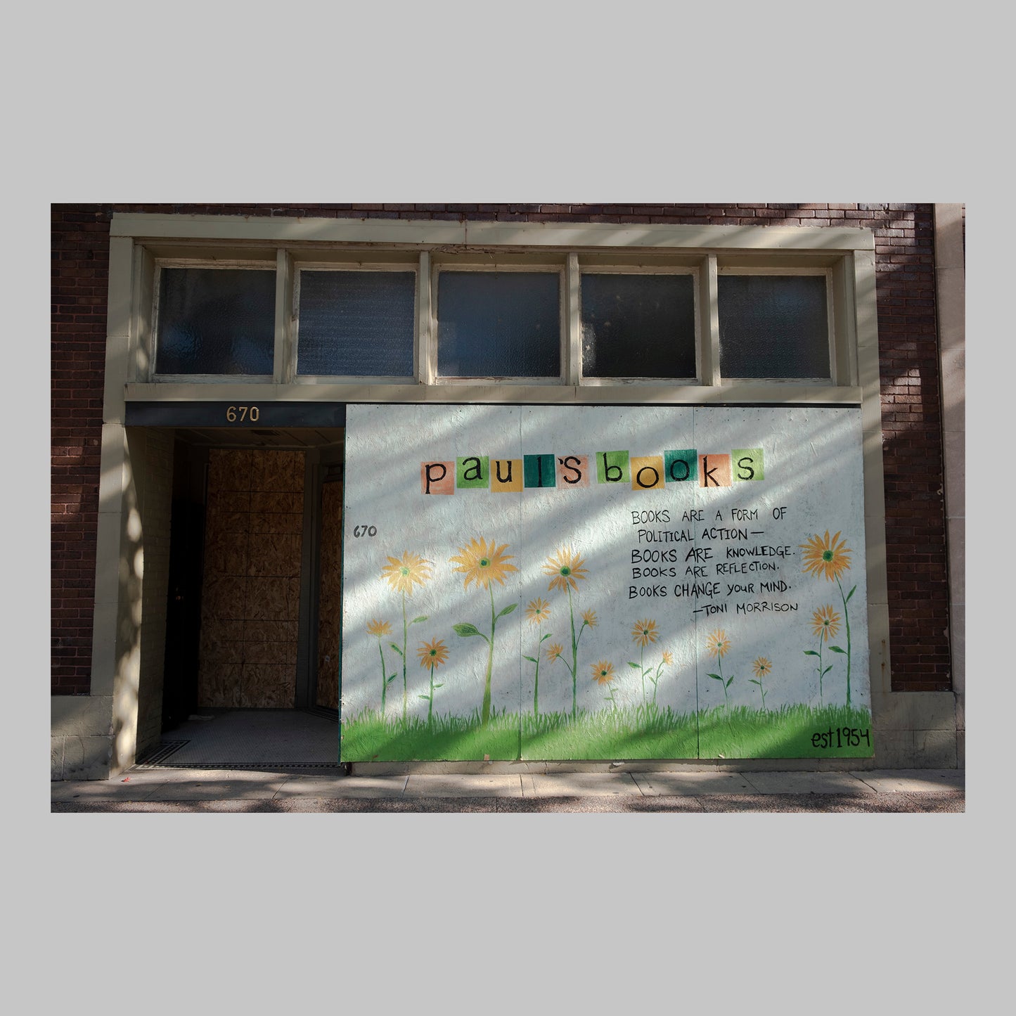 Paul's Books Boarded Up